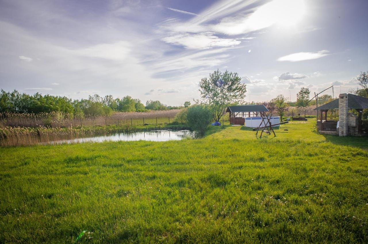 Etno Salas - Etno Ranch - Seosko Turisticko Domacinstvo Villa Palić Dış mekan fotoğraf